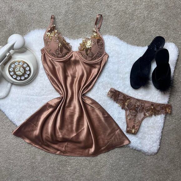 Beautiful Victoria’s secret slip & matching thong set! - Picture 1 of 7